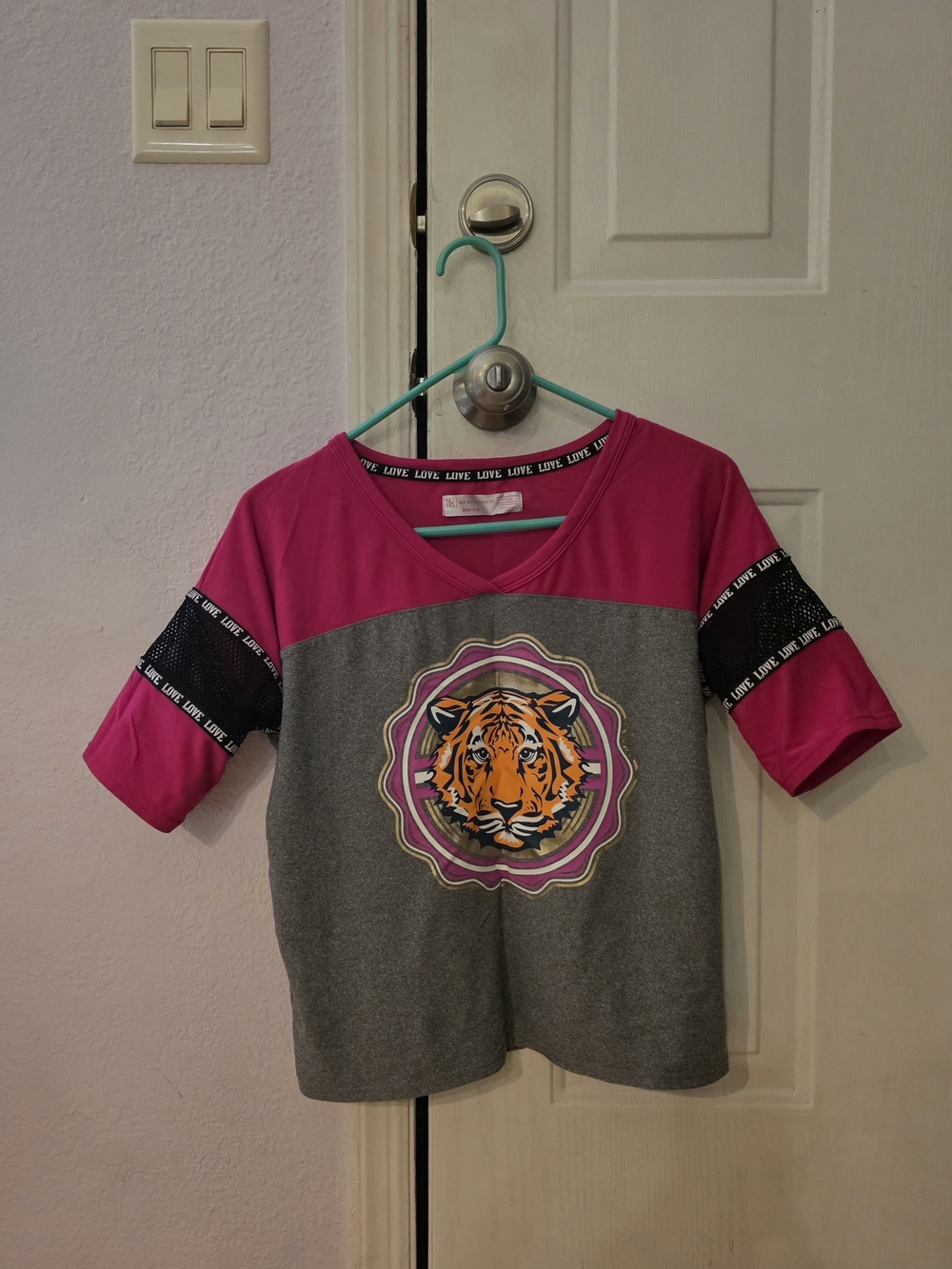 NWOT- No Boundaries Small  Pink and Gray Tiger Graphic Jersey Top